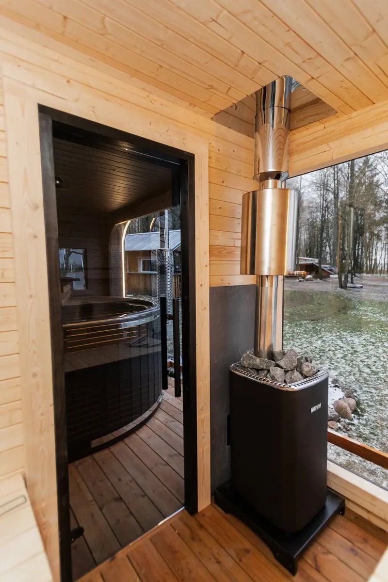 Luxe Spa – Sauna with hot tub