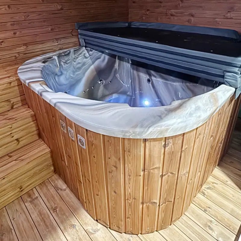 Moss – Sauna with hot tub